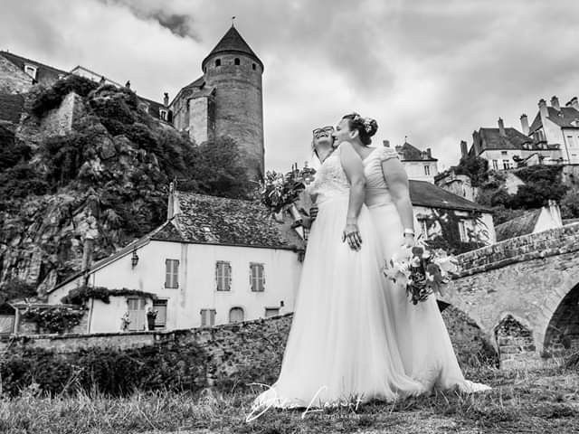 Le mariage de Emilie et Victoria à Semur-en-Auxois, Côte d&apos;Or 18