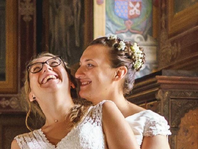 Le mariage de Emilie et Victoria à Semur-en-Auxois, Côte d&apos;Or 33