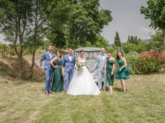 Le mariage de Antoine et Elodie à Lussas, Ardèche 10