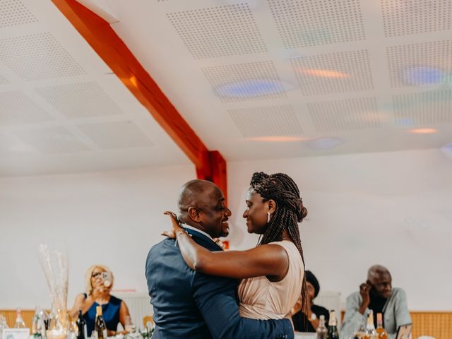 Le mariage de Fatoumata et Patrick à Saint-Ouen-l&apos;Aumône, Val-d&apos;Oise 32