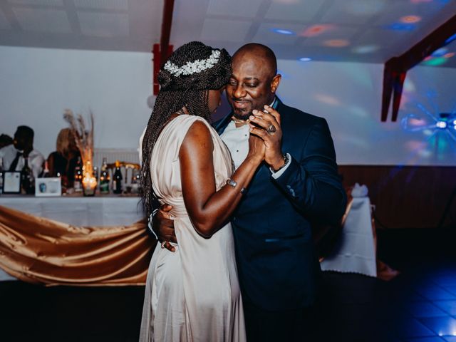 Le mariage de Fatoumata et Patrick à Saint-Ouen-l&apos;Aumône, Val-d&apos;Oise 35