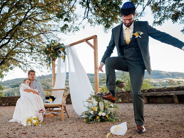 Le mariage de Charles et Julie à Pierreclos, Saône et Loire 28