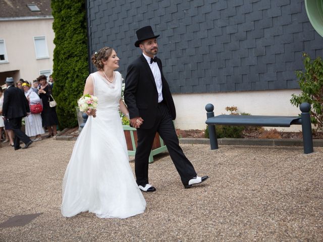 Le mariage de Nicolas et Céline à Connerré, Sarthe 1