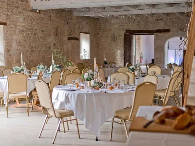 Le mariage de Damien et Elodie à Léoville, Charente Maritime 21