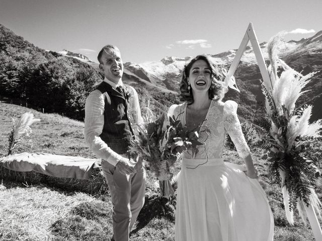 Le mariage de Julien et Vanessa à Seix, Ariège 6