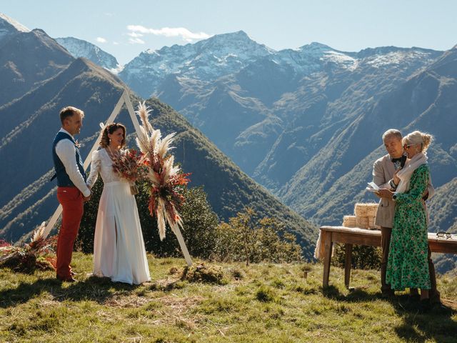 Le mariage de Julien et Vanessa à Seix, Ariège 7