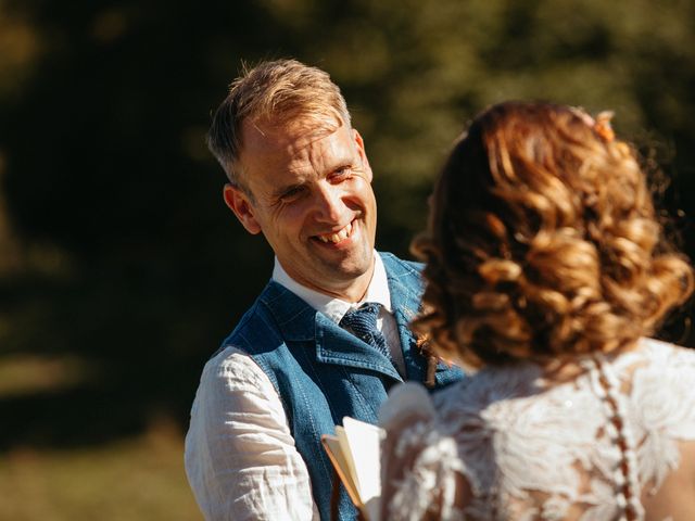 Le mariage de Julien et Vanessa à Seix, Ariège 9