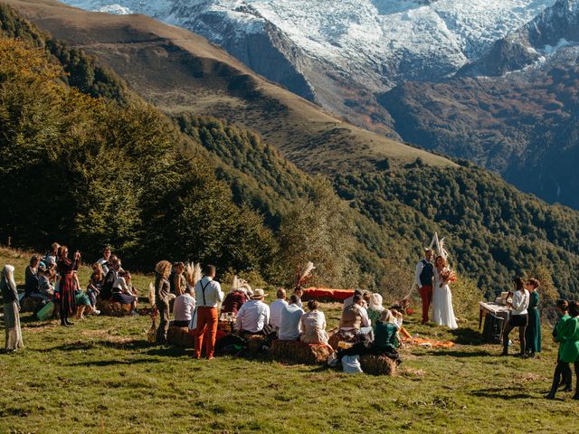 Le mariage de Julien et Vanessa à Seix, Ariège 11