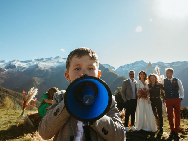 Le mariage de Julien et Vanessa à Seix, Ariège 13