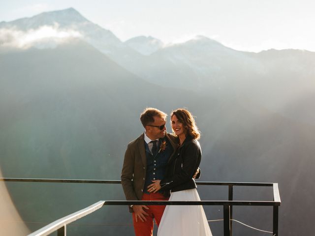 Le mariage de Julien et Vanessa à Seix, Ariège 16