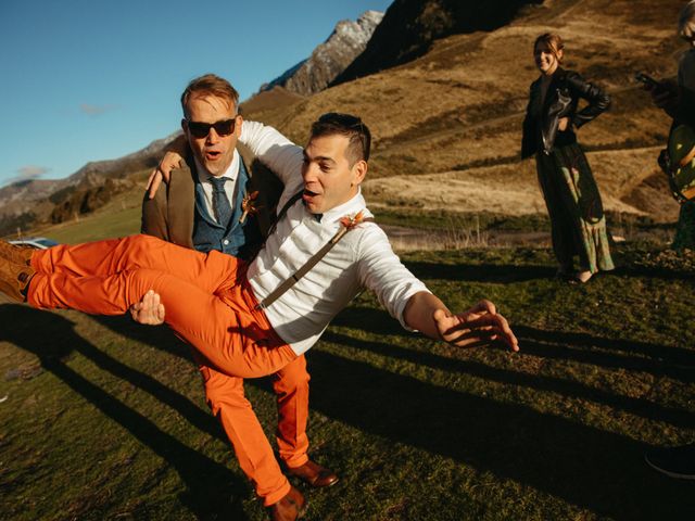 Le mariage de Julien et Vanessa à Seix, Ariège 19