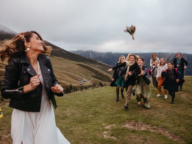 Le mariage de Julien et Vanessa à Seix, Ariège 21