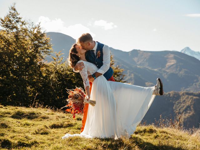 Le mariage de Julien et Vanessa à Seix, Ariège 25