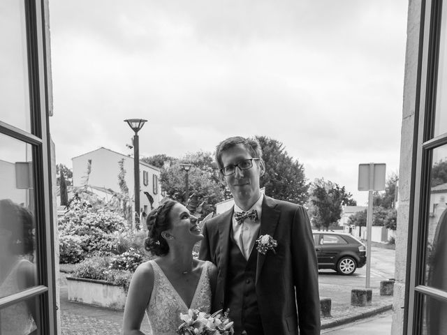 Le mariage de Romain et Elodie à Lagord, Charente Maritime 13