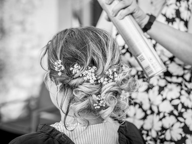 Le mariage de Yann et Laura à Saint-Thomas-en-Royans, Drôme 6