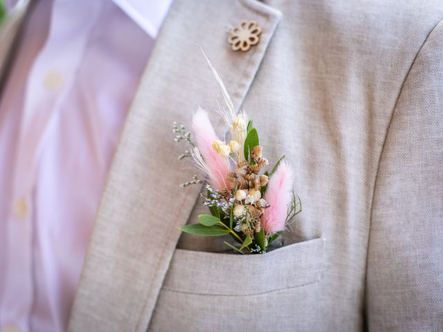 Le mariage de Yann et Laura à Saint-Thomas-en-Royans, Drôme 15