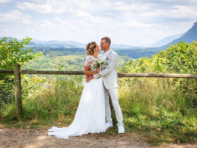 Le mariage de Yann et Laura à Saint-Thomas-en-Royans, Drôme 16