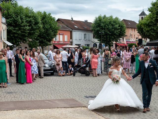 Le mariage de Jean-Sébastien et Mélanie à Les Abrets en Dauphiné, Isère 22