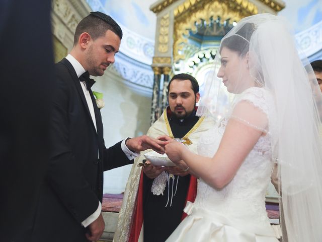 Le mariage de David et Aravnie à Paris, Paris 19