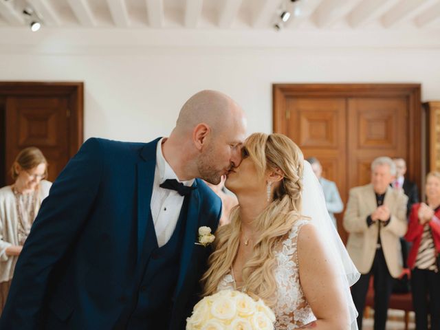 Le mariage de Romain et Sarah à Le Châtelet-en-Brie, Seine-et-Marne 17