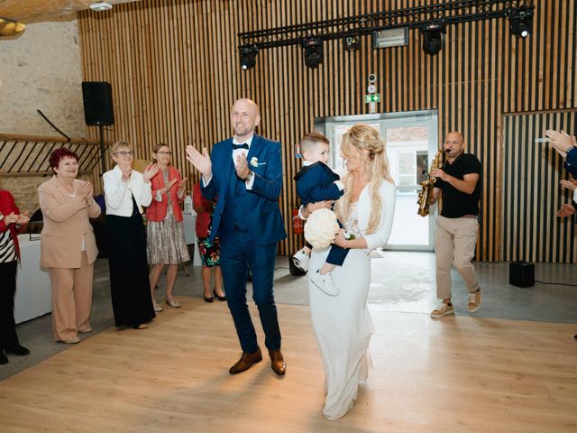 Le mariage de Romain et Sarah à Le Châtelet-en-Brie, Seine-et-Marne 32