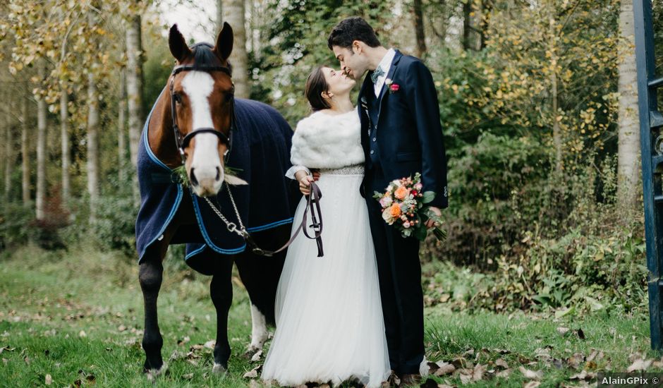 Le mariage de Adrien et Alice à Cassel, Nord