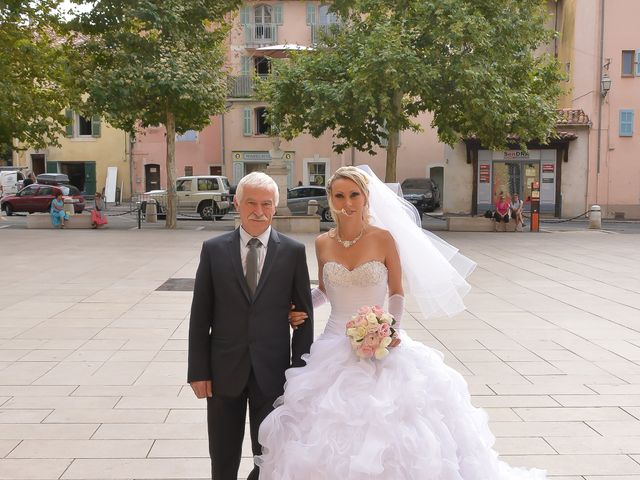 Le mariage de Renaud et Justine à Saint-Maximin-la-Sainte-Baume, Var 23