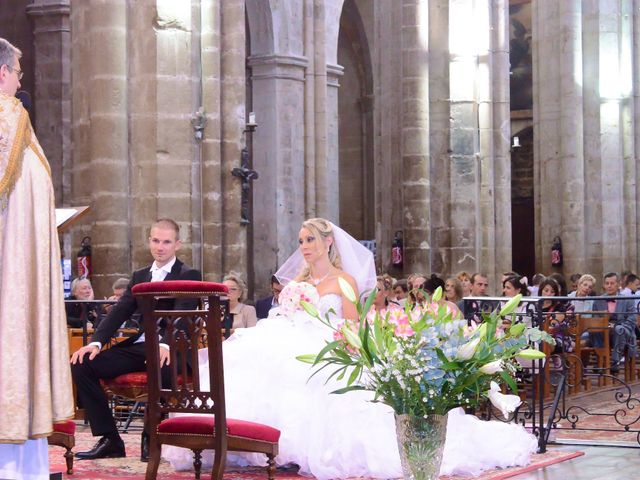 Le mariage de Renaud et Justine à Saint-Maximin-la-Sainte-Baume, Var 32