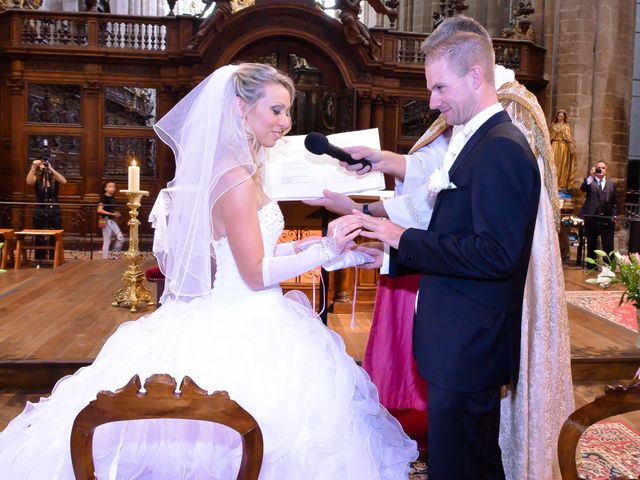 Le mariage de Renaud et Justine à Saint-Maximin-la-Sainte-Baume, Var 33