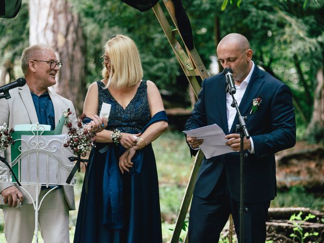 Le mariage de John et Angélique à Ouézy, Calvados 13