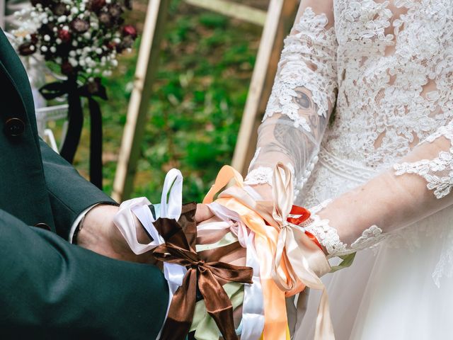 Le mariage de John et Angélique à Ouézy, Calvados 36