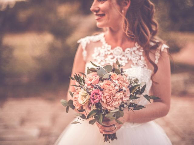 Le mariage de Stéphane et Isabelle à Montbrison, Drôme 2