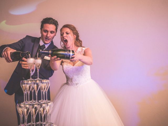 Le mariage de Stéphane et Isabelle à Montbrison, Drôme 23