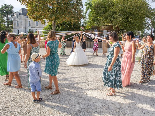 Le mariage de Alexis et Marion à Parthenay, Deux-Sèvres 38