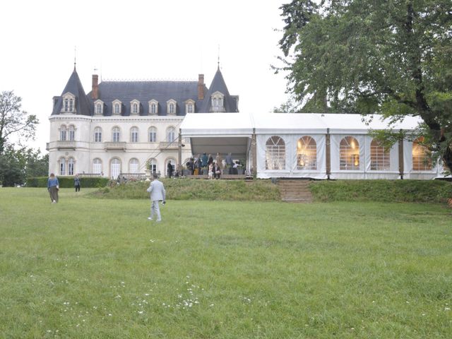 Le mariage de Mickaël et Christine à Saint-Étienne-des-Oullières, Rhône 1