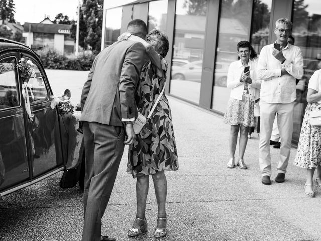 Le mariage de Arnaud et Stéphanie à Champagné, Sarthe 24