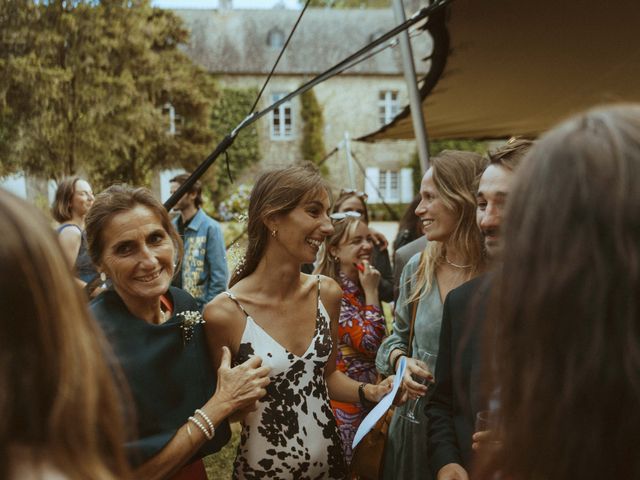 Le mariage de Paul et Louise à Locoal-Mendon, Morbihan 5