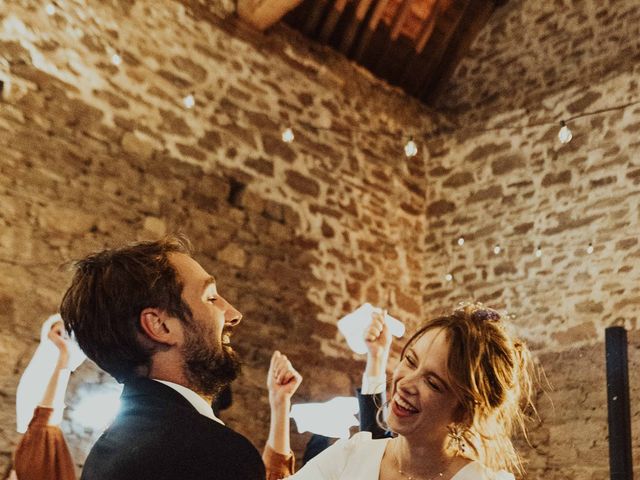 Le mariage de Paul et Louise à Locoal-Mendon, Morbihan 19