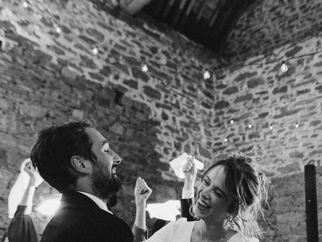 Le mariage de Paul et Louise à Locoal-Mendon, Morbihan 20