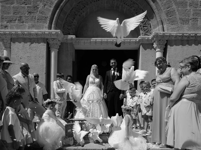 Le mariage de Nicolas et Harmony à Eyguières, Bouches-du-Rhône 1