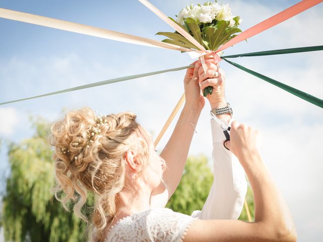 Le mariage de Johan et Aurélia à Saint-James, Manche 26