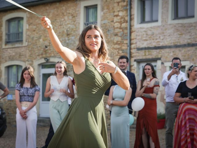 Le mariage de Johan et Aurélia à Saint-James, Manche 27