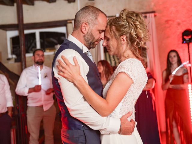 Le mariage de Johan et Aurélia à Saint-James, Manche 30