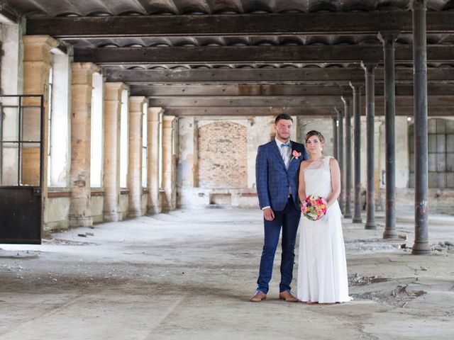 Le mariage de Romain et Clémence à Charleville-Mézières, Ardennes 96