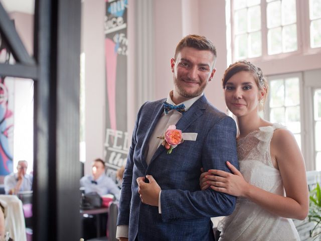 Le mariage de Romain et Clémence à Charleville-Mézières, Ardennes 25