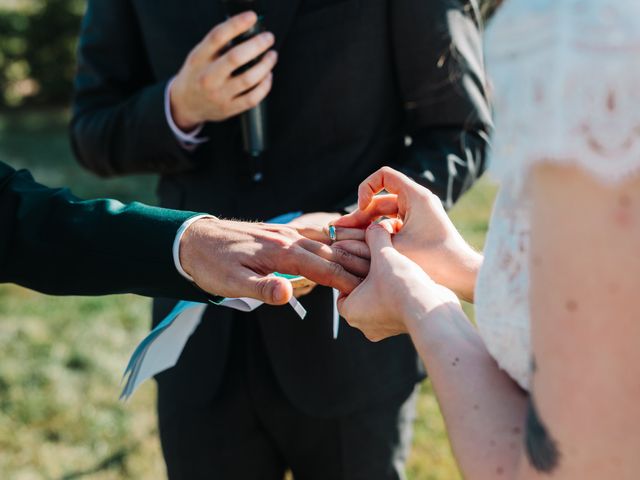 Le mariage de Théo et Emilie à Cordelle, Loire 46