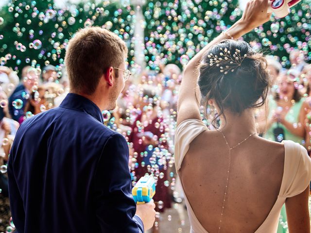 Le mariage de Benjamin et Camille à Porte-Joie, Eure 1