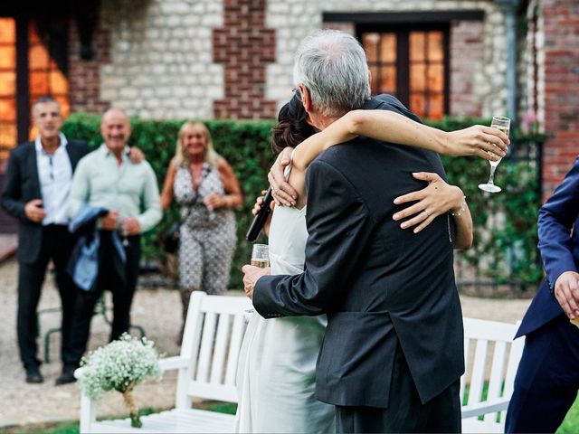 Le mariage de Benjamin et Camille à Porte-Joie, Eure 20