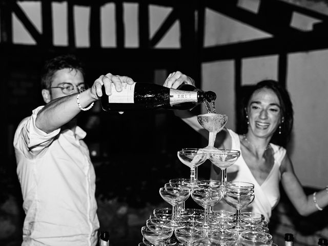 Le mariage de Benjamin et Camille à Porte-Joie, Eure 24