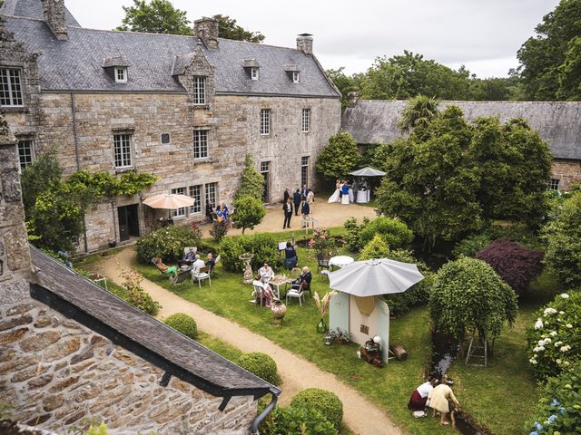 Le mariage de Aurélie et Frédéric à Pont-l&apos;Abbé, Finistère 2